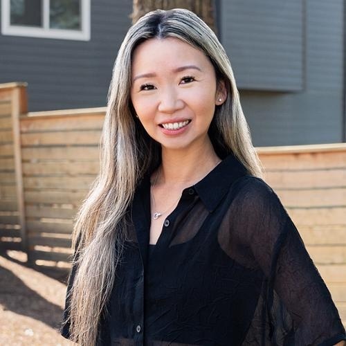Wansi Huang, Redfin Agent in Happy Valley