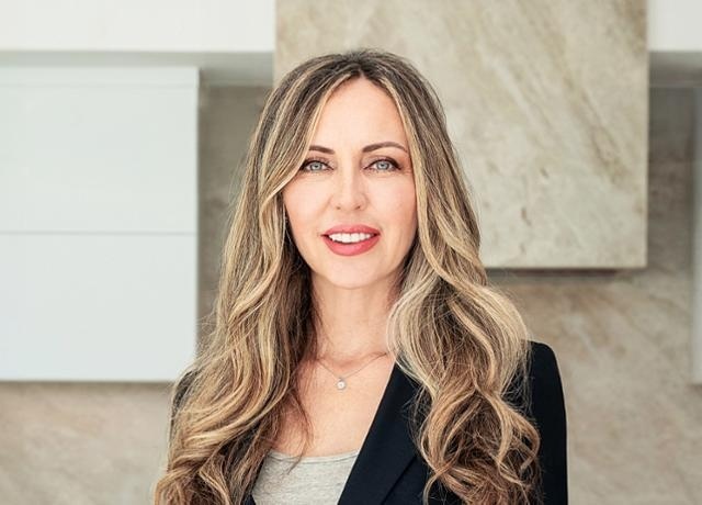 Palm Beach Real Estate Agent Elena Fleck