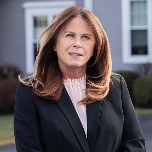 Shelly Armstrong, Redfin Principal Agent in Mendon