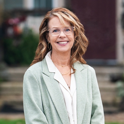 Dawne Talbott-Lloyd, Redfin Agent