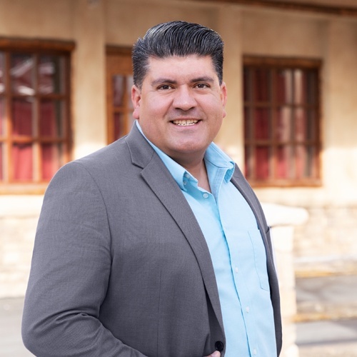 Elvis Sandoval, Redfin Agent in Palmdale