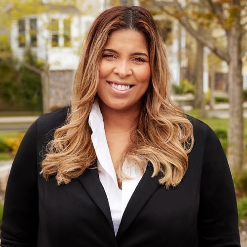 Gena Gomes, Redfin Agent in Barnstable