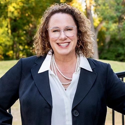 Tara Lopez, Redfin Agent