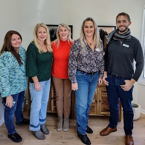 Russelling The Beach Team - Partner Team, Partner Agent
