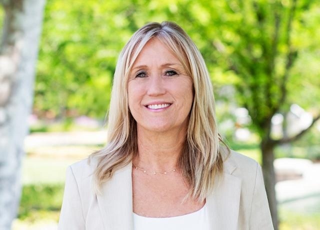 Inland Empire Real Estate Agent Alicia Ives