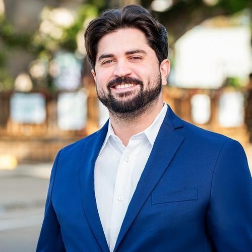 Alex Craniotis, Redfin Agent
