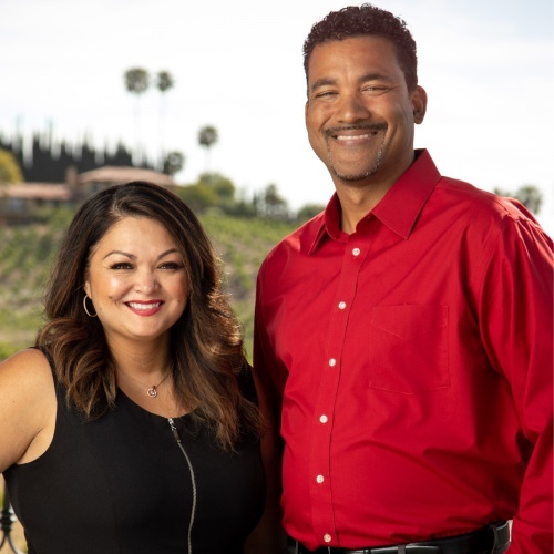 Larry and Vanessa Clifford - Partner Team, Partner Agent