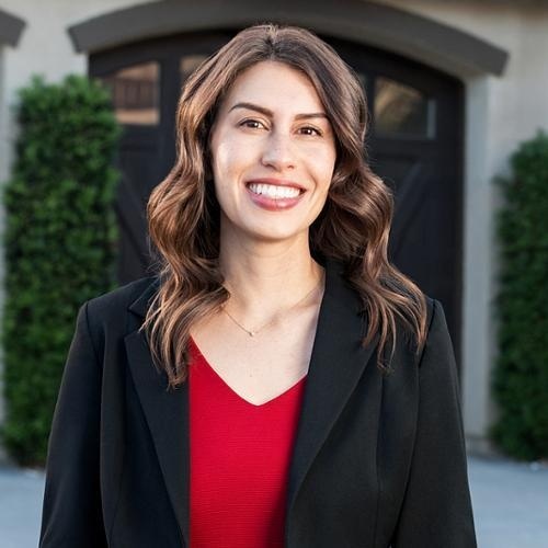 Vanessa DeVuyst, Redfin Agent