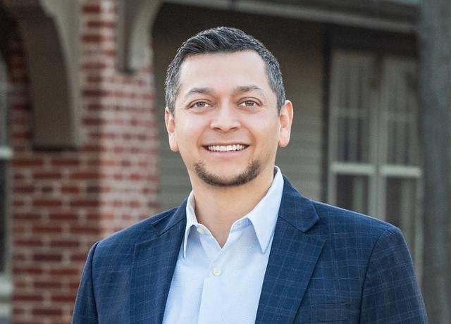 Chicago Real Estate Agent Adrian Martinez
