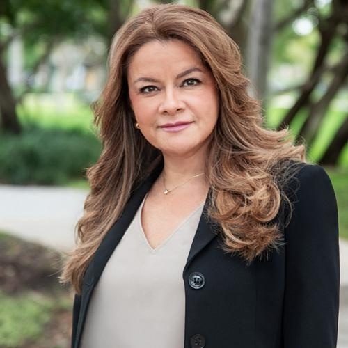 Cecilia Cordova, Redfin Principal Agent in Miami