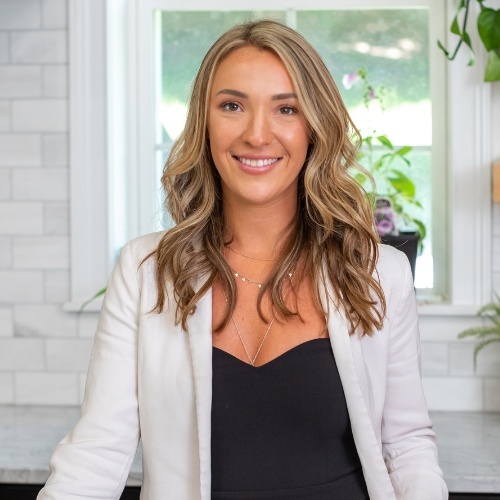Amanda Hart, Partner Agent
