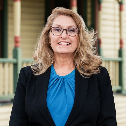 Linda Tucker, Redfin Agent