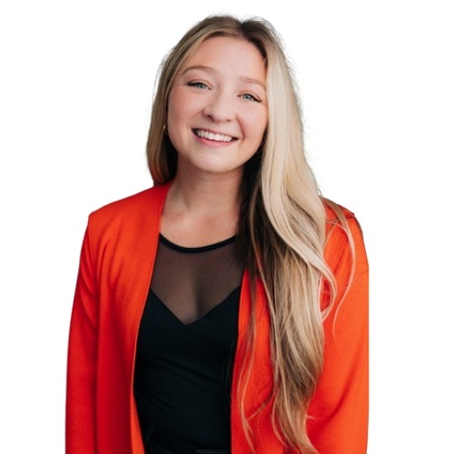 Adriana Vasquez, Partner Agent