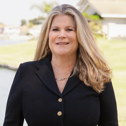 Polly McCormick, Redfin Principal Agent in Huntington Beach