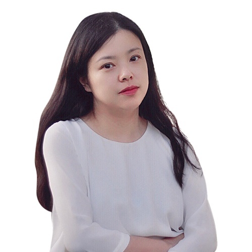 Carrie Huang - Real Estate Agent