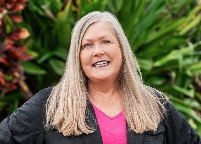 Fort Myers Real Estate Agent Betsy Schuette