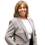 New York Real Estate Agent Suzanne DeCosta