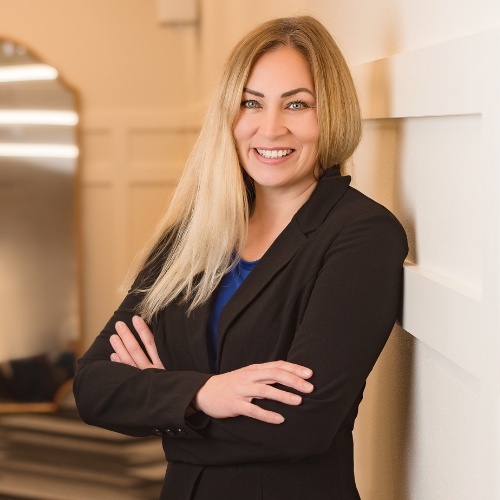 Stacy Lopes - Real Estate Agent