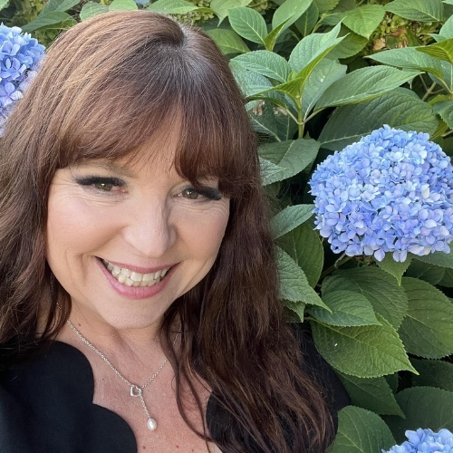Lisanne Dickenson - Real Estate Agent