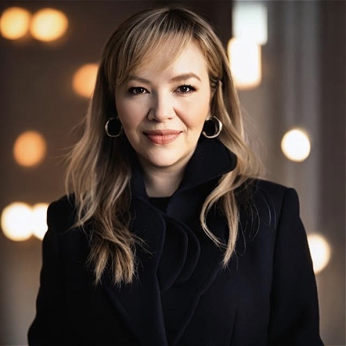Fernanda Amarillo - Real Estate Agent