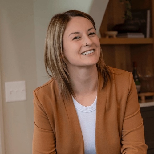 Nicole Ward - Real Estate Agent