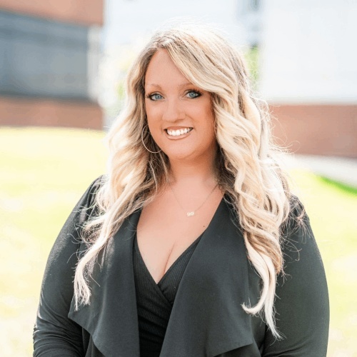 Desaree Clements - Real Estate Agent