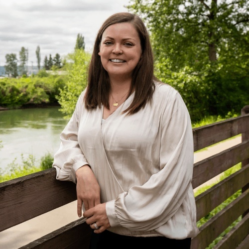 Jessica Lowe - Real Estate Agent