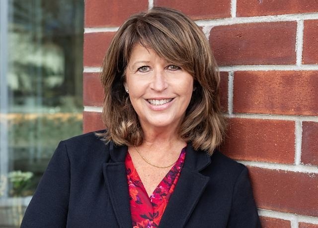 Chicago Real Estate Agent Eva Burns
