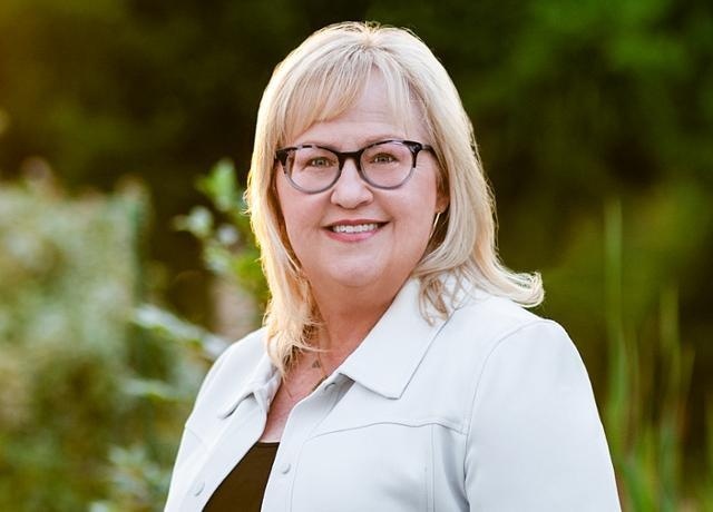 Seattle Real Estate Agent Rebecca Hartsook
