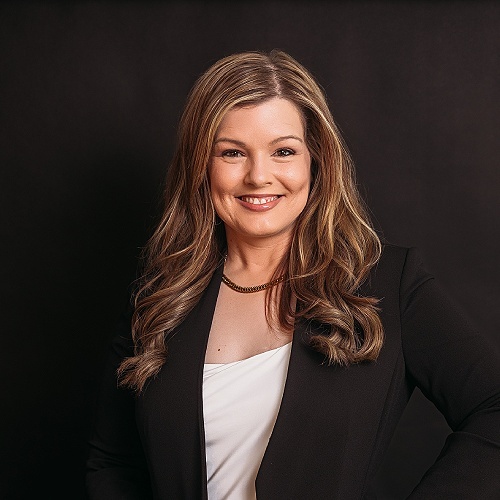 Stephanie Burton - Real Estate Agent