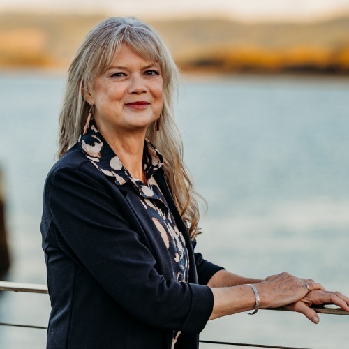 Susan Lane - Real Estate Agent