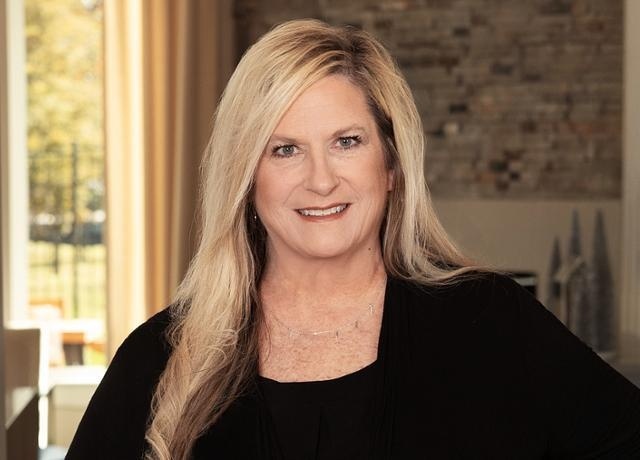 Dallas Real Estate Agent Laura Macon