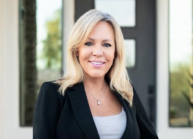 Phoenix Real Estate Agent Kim Cocuzza