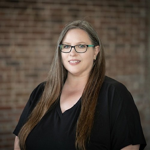 Tamara McConnell - Real Estate Agent