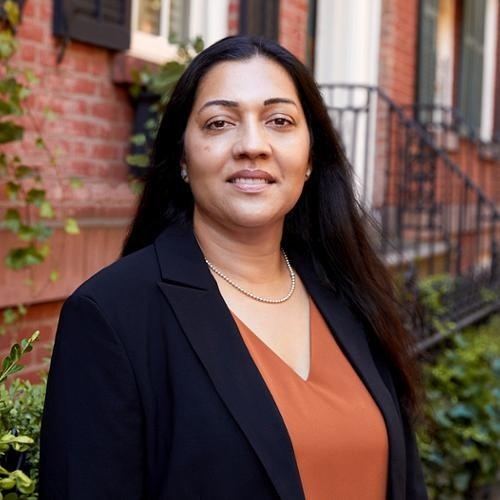Anjely Bisai, Redfin Principal Agent in Westbury