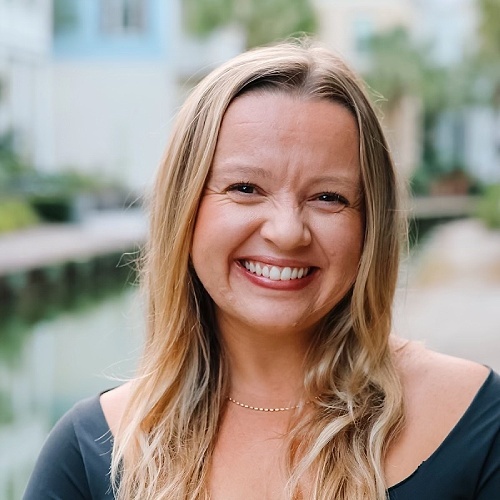 Brooke Mills - Real Estate Agent