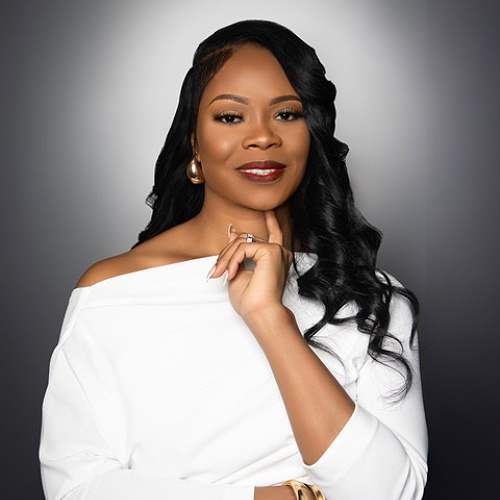 Nicole Sykes - Real Estate Agent