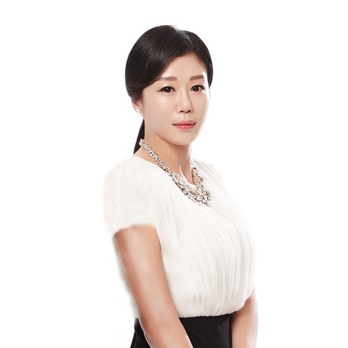 Stephanie Hahm - Real Estate Agent