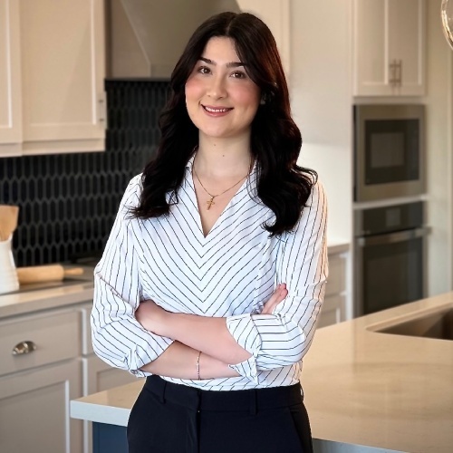 Isabella Rocha - Real Estate Agent