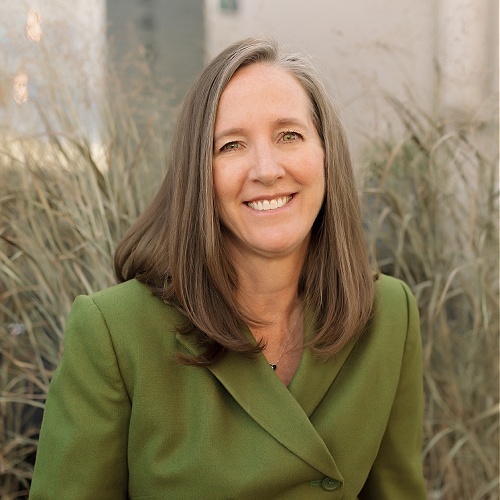 Victoria Manich - Real Estate Agent