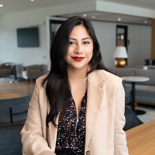 Angela Tlahuel - Real Estate Agent