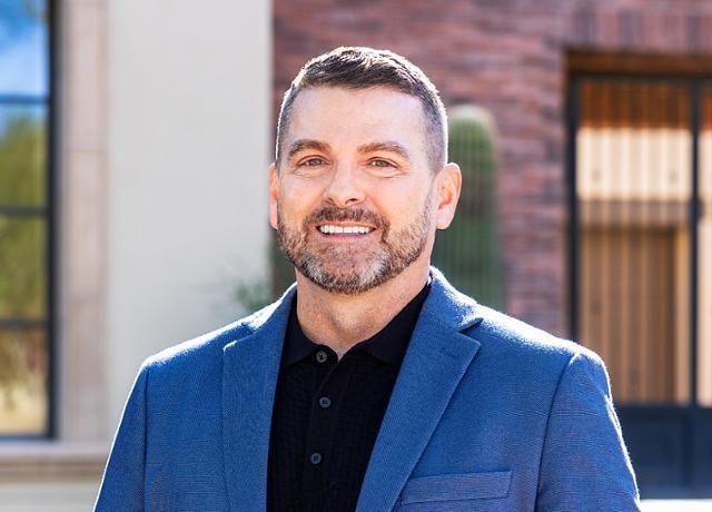 Phoenix Real Estate Agent Tom Barry