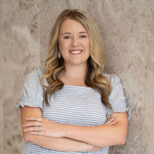 Ashlyn Lemons - Real Estate Agent