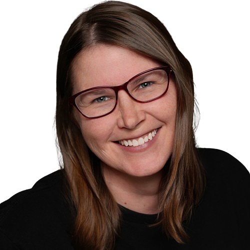 Laura Dean - Real Estate Agent