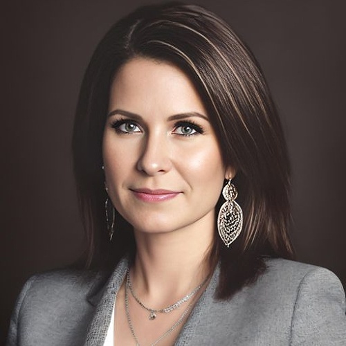 Julia Trevino, Partner Agent