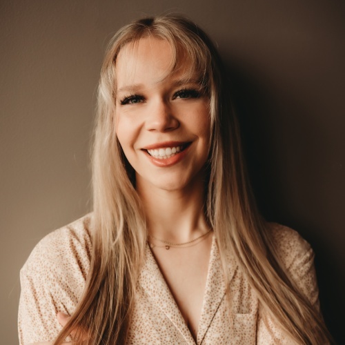 Angelica Lawson - Real Estate Agent