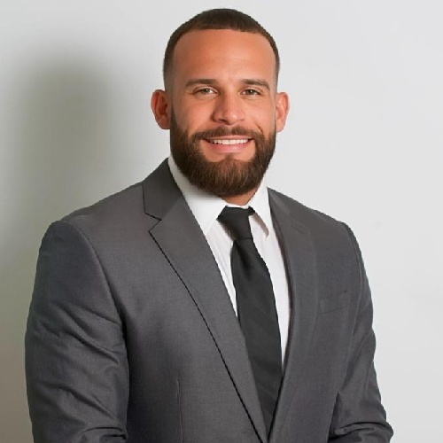 Roberto Llera - Real Estate Agent