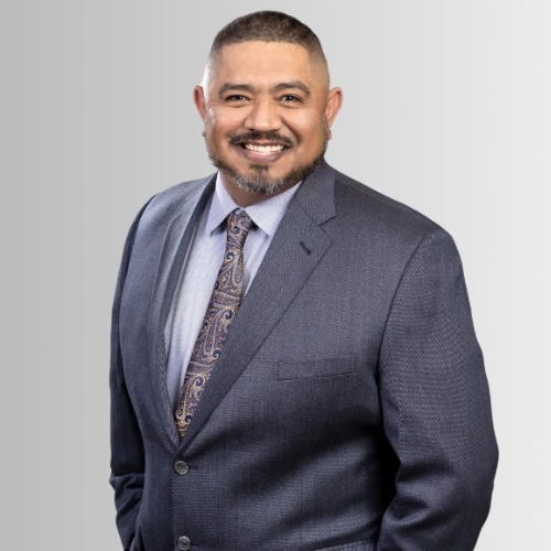 Osvaldo Olivares - Real Estate Agent