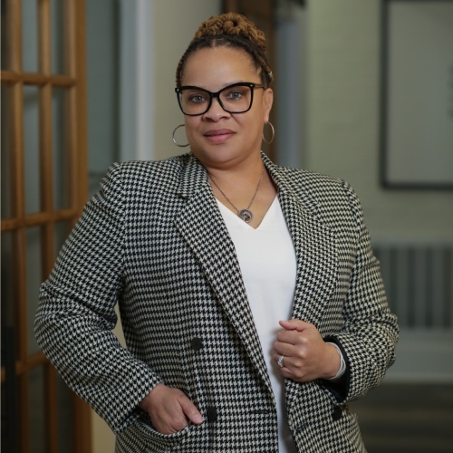 Hasoni Roberson-Banks - Real Estate Agent
