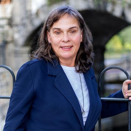 Marianne Gregory, Redfin Principal Agent in Ellicott City